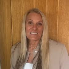 Hi all my contacts 👌🏻 If you could reach out to your existing clients  and/or promote my daughter