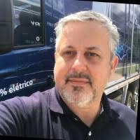 300+ Profile mit dem Suchbegriff „Bruner“