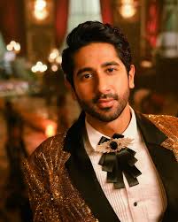 To the magicians that brought a mesmerising Masquerade party to life