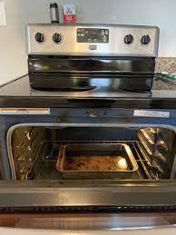 I Cleaned My Oven By Steaming A Dish Of Water And Vinegar Clean Oven With Vinegar Oven Cleaning Oven Cleaning Hacks