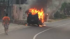 Gratis untuk komersial tidak perlu kredit bebas hak cipta. Mobil Rombongan Pengajian Asal Sumenep Terbakar Di Jalan Raya Plakpak Pamekasan Surya