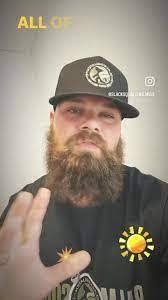 Kerry Downard's Instagram, Twitter & Facebook