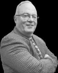 Eagle Lake man dies after falling through ice