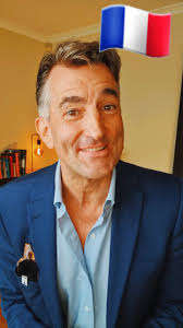 How to tie a Pratt Knot (or Shelby Knot). #howtotieatie #prattknot  #shelbyknot #windsorknot