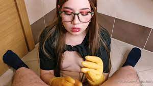 Nerd thot rubber gloves handjob