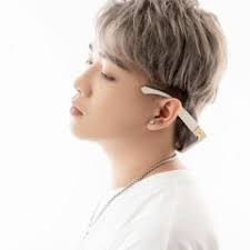 Stream 𝕯𝖔𝖆𝖓 𝕸𝖆𝖓𝖍 music