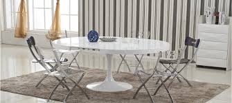 Table extensible de forme ronde avec des chaises oranges! Table A Manger Design En Bois Isola