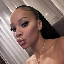 allen díaz (@russainz)