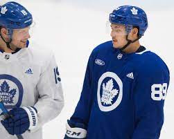 Wiki biography, married, family, measurements, height, salary jason anthony rocco spezza (born june 13, 1983) is a canadian professional ice hockey centre. Maple Leafs Forward Jason Spezza Has The Support Of Two Families As He Chases Elusive Stanley Cup The Star