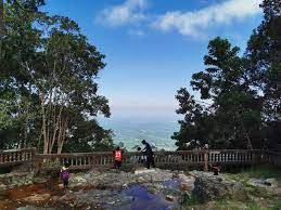 Setiap daerah juga mempunyai lokasi makan mereka yang terkenal. Gunung Jerai Percutian Dan Aktiviti Menarik Percutian Bajet