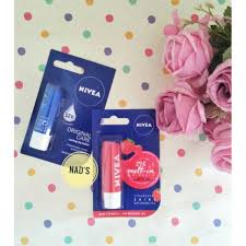 Nivea selalu memberi anda perawatan terbaik yang tidak dapat dipenuhi oleh merek lain bagi tubuh anda! Harga Lip Balm Nivea Terbaik Kosmetik Bibir Perawatan Kecantikan Juni 2021 Shopee Indonesia