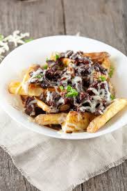 Poutine Met Stoofvlees In 2020 Stoofvlees Recepten Voedsel Ideeen Poutine