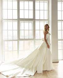 Eva Lendel Wedding Dresses On Instagram Hannover Germany Diva Braut Und Festmoden Trunk Show D Etsy Wedding Dress Bow Wedding Dress Minimal Wedding Dress