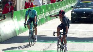 Lanzó el ataque en el momento preciso y remató con su primer triunfo del año. Tour De Suisse Highlights As Richard Carapaz Storms To Stage 5 Win Cycling Video Eurosport