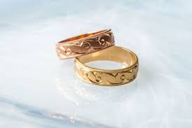 How To Clean Gold Jewelry With Baking Soda And Vinegar 2022 Updated Aurablaze