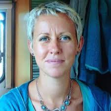 Vicki Norman (@vickistudio)