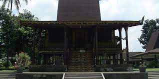 Rumah Bubungan Tinggi Rumah Tradisional Kalimantan Selatan Halaman All Kompas Com