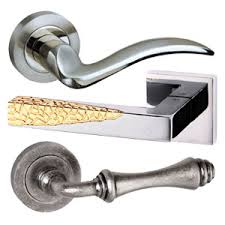 Whether you just need to replace one of the existing interior door handles in your home or you're looking for ways to inject new style into your home's interior, this collection of handles is the perfect place to start. Door Handles Internal Door Handle Range E Hardware