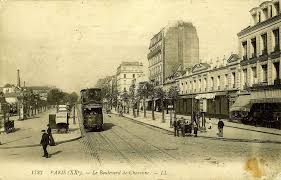 Boulevard De Charonne Passage Du Tram Paris Ile De France Paris 11