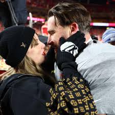 Recent Taylor Swift, Travis Kelce 'Date Night' Had Unexpected Twist -  Athlon Sports