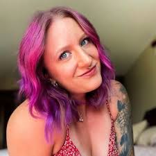 Stephani Petter (@StephaniPetter)