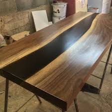 Black River Table Amrican Walnut And Epoxy שולחן הנהר השחור אגוס אמריקאי טבעי ואפוקסי Black Walnut Table Wood Resin Table Resin Table