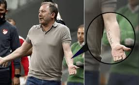 # sergenyalçın emekli futbolcu.teknik direktör. Sergen Yalcin In Ilginc Dovmesi