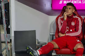He is very smart and has lots and lots of energy, he likes to play with his toy blocks and loves to have one foot with its sock on and the other without it, maybe he likes to keep things. Bayern Munich S Lucas Hernandez Admits Frustration With Playing Time Bavarian Football Works