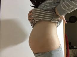 The wte book actually says you can determine how you carry by the end of the 5th month. Carrying Baby High Off 67