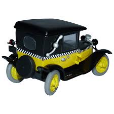 Construisez une reproduction inédite de la voiture de gaston lagaffe à l'échelle 1/8 et replongez dans l'ambiance extraordinaire de la célèbre bande dessinée ! Vehicule La Fiat 509 De Gaston Lagaffe Vehicules Bd Chez Jade Miniatures A L Achat Dans La Serie Gaston Sur 9áµ‰ Store