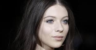 Michelle Trachtenberg, the actor known for “Gossip Girl,” “Buffy the  Vampire Slayer” and “Harriet the Spy” died Wednesday. She was 39.  bit.ly/3Xify5E