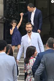 Militant étudiant, il est président de l'union nationale des étudiants de france (unef) de 2005 à 2007. Exclusif Prix Special No Web Marc Olivier Fogiel Avec Son Mari Francois Roelants Et Leurs Filles Lily Et Mila Anne Hidalgo Bruno Julliard Premier Adjo Purepeople