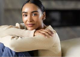 Doré: A Beauty Minute with Mandy Madden Kelley