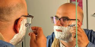 Un rasoio di sicurezza è migliore dei normali rasoi in plastica?