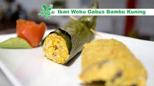 Coba resep ikan asap kuah santan yang satu ini deh, bun. Gurihnya Ikan Woku Gabus Kuning Kumparan Com