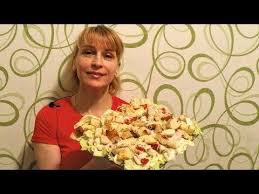 салат цезарь рецепт с курицей и сухариками и помидорами Salat Cezar Klassicheskij Recept Na Prazdnichnyj Stol Youtube Lei Necklace