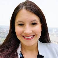 Aileen Oliver's Instagram, Twitter & Facebook