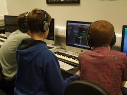 It offers two normally differing mutilation sounds which can be combined to make a wide collection of tones and surfaces. Camel Crusher Vst Plugin Free Download Win Mac By Camel Audio