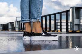 Free delivery on £35+ orders. Vans Classic Slip On Platform Black Vn00018eblk