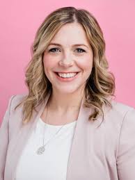 Stephanie Lavoie's Instagram, Twitter & Facebook