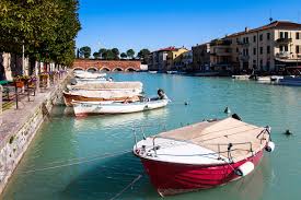 Great savings on hotels in peschiera del garda, italy online. Peschiera Del Garda Gardasee Boot Kostenloses Foto Auf Pixabay