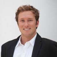 Laura Volker's Instagram, Twitter & Facebook