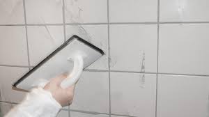 Fliesen verfugen wand und bodenfliesen. Fliesen Verfugen Anleitung Zum Richtigen Verfugen Diybook De