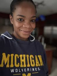 Julia Bly's Instagram, Twitter & Facebook