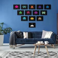 Encuentra este pin y muchos más en diseño, de admas. Space Invaders Framed Poster Set Framed Print Set Print Framed Poster Print Affiche Wall Art Wall Decor Space Invaders Art Space Invaders Art Print Set