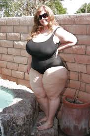 Super MILF | Bottom Heavy Beauty