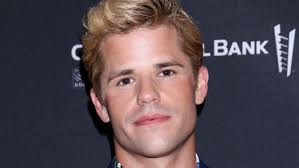 Matt Bomer, Zachary Quinto, Jim Parsons, and More Share the Queer Pop  Culture That Changed Them