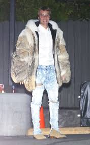 Justin Bieber From The Big Picture Today S Hot Pics Staying Warm The Pop Star Does Not Mess Around With His Hoode Mens Fur Coat Justin Bieber Real Fur Coat