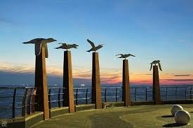 Menawarkan Kolam Renang Luaran Dengan Gelongsor Air Gold Coast Morib Water Theme Park Resort Menawarkan Suite Suite Moden Dan Lu Morib Gold Coast Coast Hotels