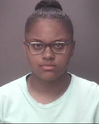 Mom, 6 others arrested after 5-year-old killed in crossfire in Robeson  County